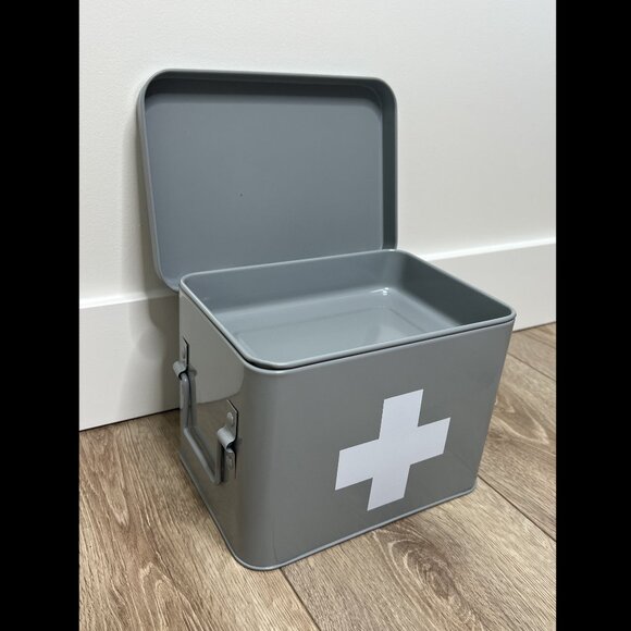 First Aid Box - Picture 5 of 11